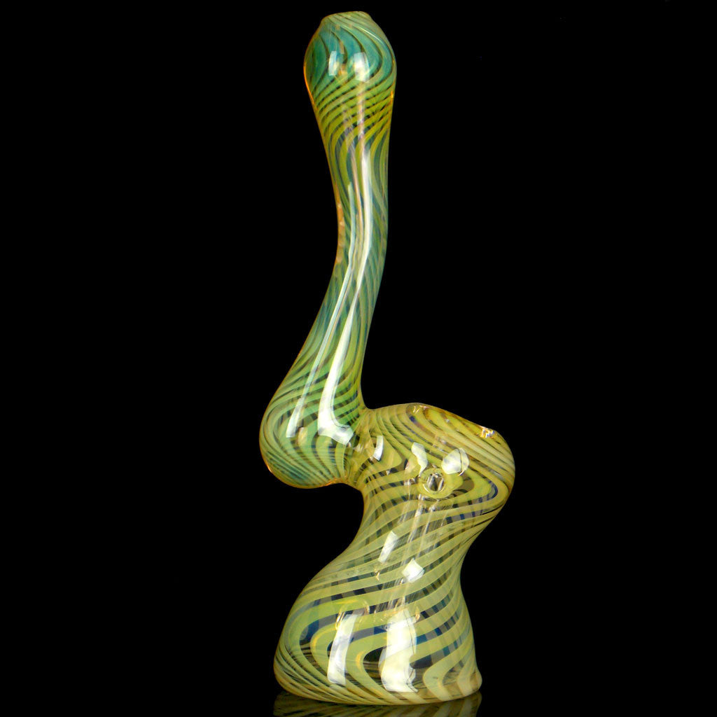 large glass bubbler pipe